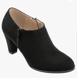 New JOURNEE COLLECTION SZ 6 M Sanzi Kitten Heel Boots Booties Black